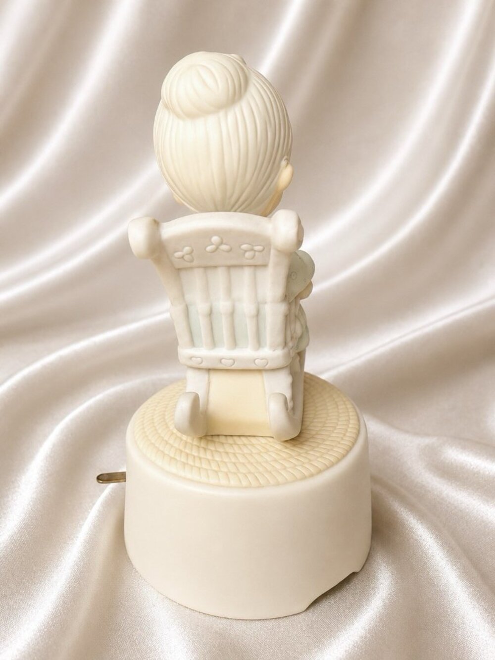 Vintage Precious Moments The Purr-fect Grandma Music Box Jonathan & David Enesco - Picture 3 of 7